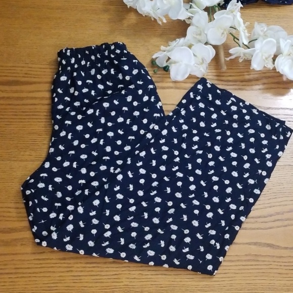 Maxou- Wide Leg Floral pants - Picture 2 of 6